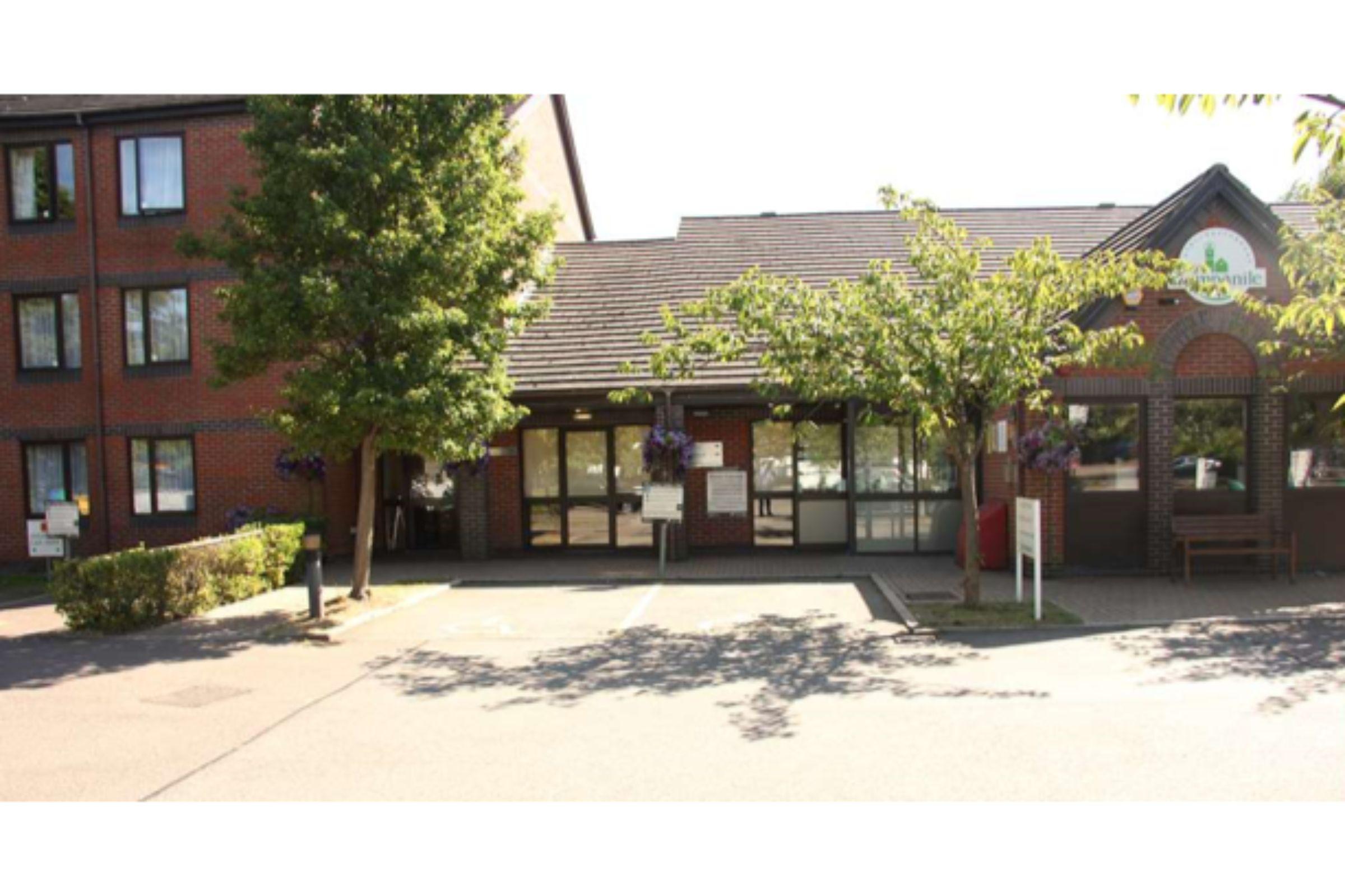 Campanile Milton Keynes - Fenny Stratford Hotel Exterior foto